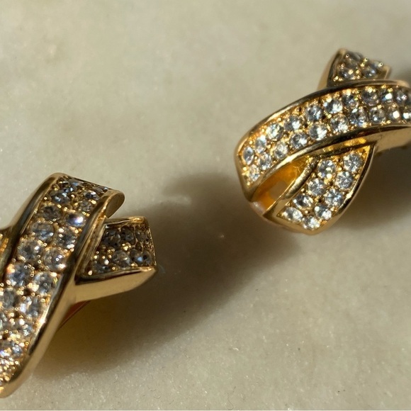 VINTAGE gold plated Christian Dior clip on earrings - Picture 14 of 16